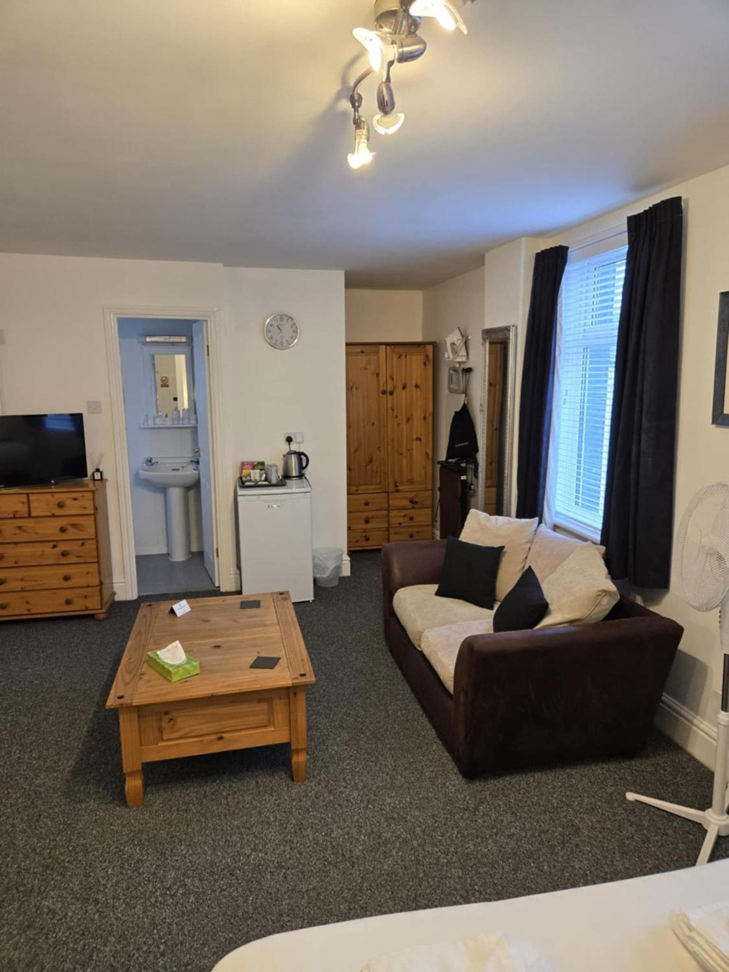 Q - Accommodation Blackpool Luaran gambar