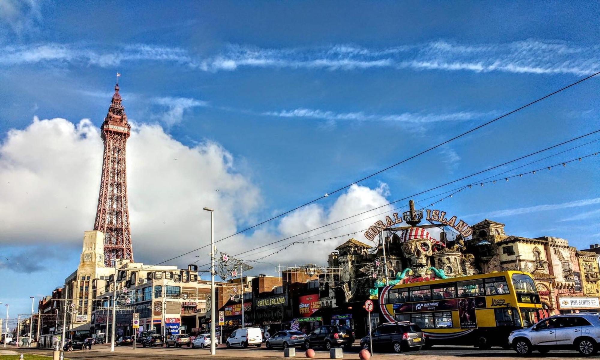 Q - Accommodation Blackpool Luaran gambar