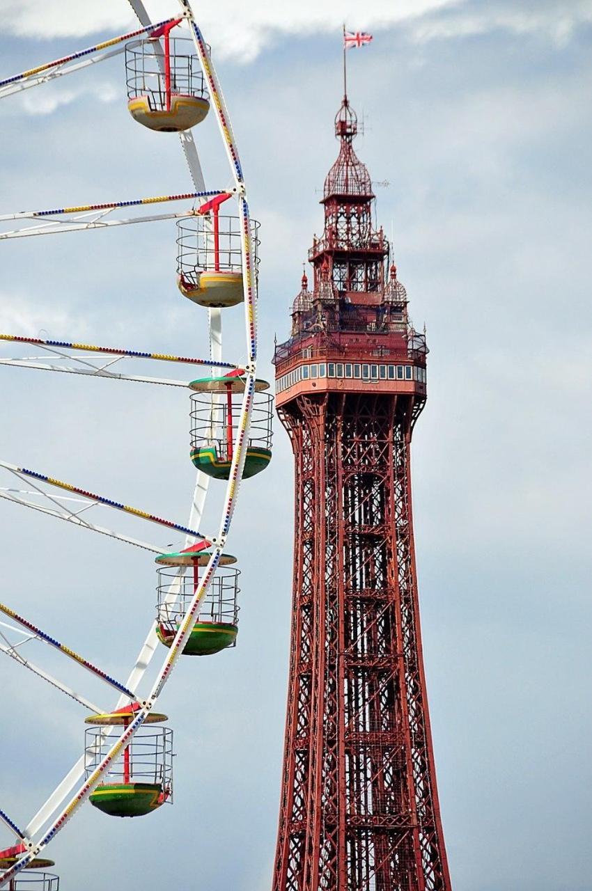 Q - Accommodation Blackpool Luaran gambar