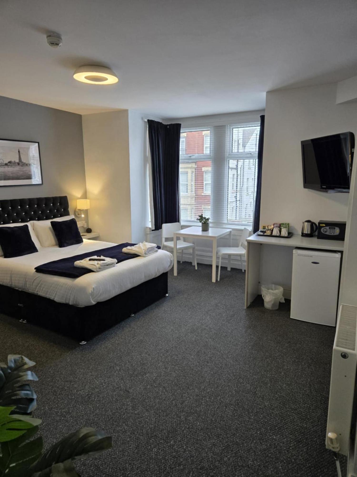 Q - Accommodation Blackpool Luaran gambar