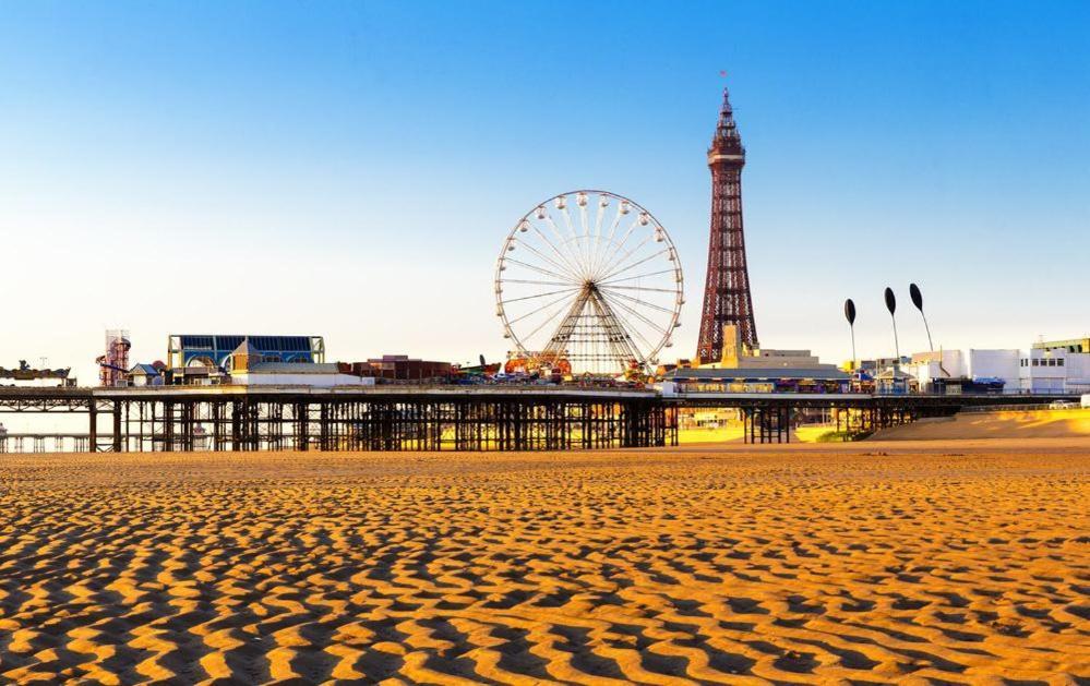 Q - Accommodation Blackpool Luaran gambar